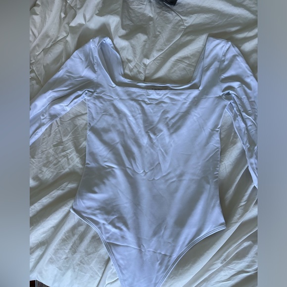 Aritzia Babatoon White Long sleeve Bodysuit - Picture 2 of 2